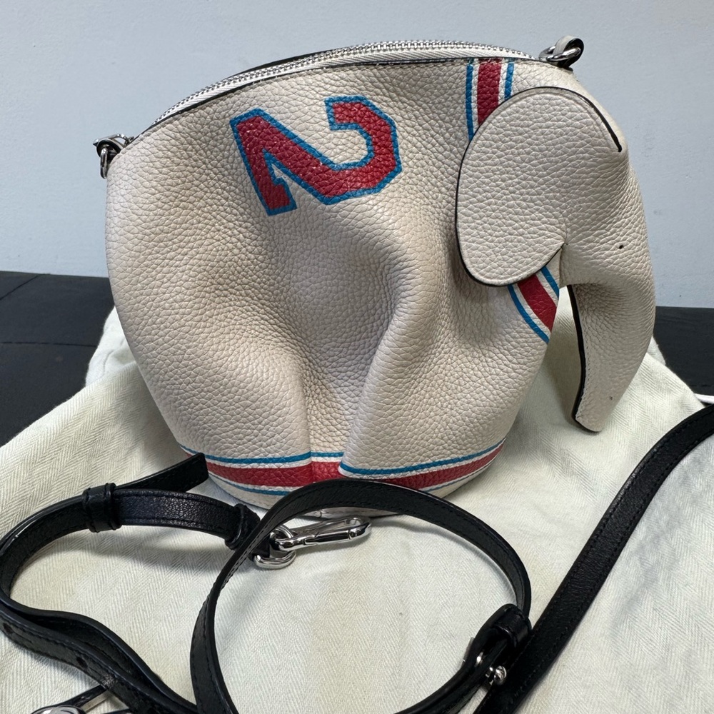 LOEWE 
Calfskin 22 Mini Elephant Crossbody Bag Soft White Red